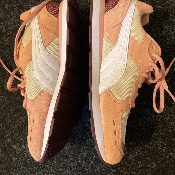 NEW Puma Sneakers soft optimal comfort uS 5.5C EuR 37.5 /shoes / Gym No Box Pink - Picture 5 of 8